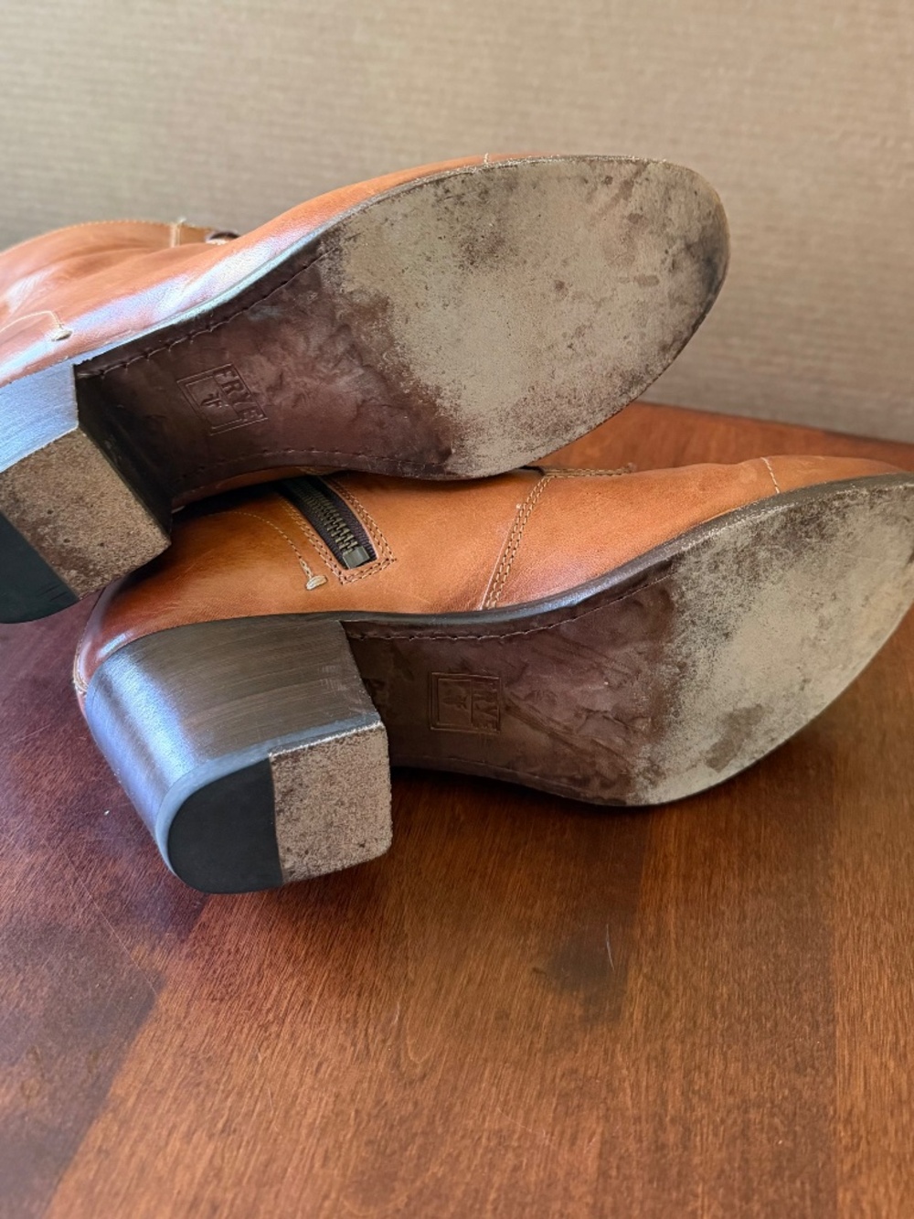 FRYE Courtney Lace Up Ankle Boots 9 - worn twice - Picture 6 of 11